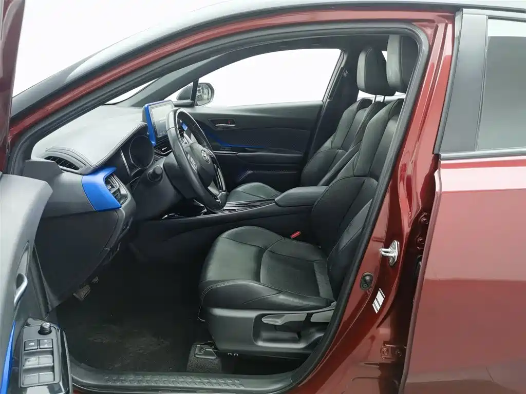 Toyota IZOA 2020 2.0L Yi Chi Edition фото 10