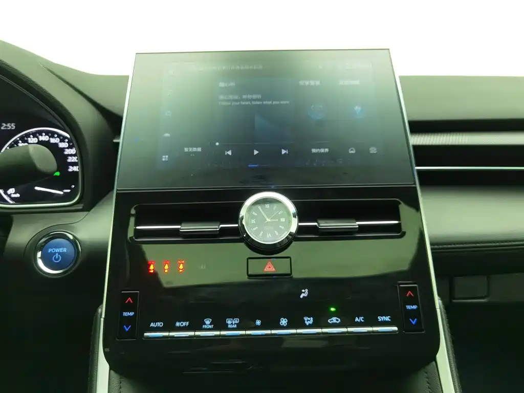 Toyota Avalon 2023 Hybrid 2.5L Luxury Edition фото 12