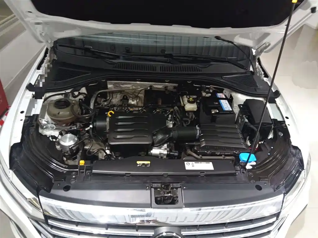 Volkswagen Lavida 2024 Model 1.5L Automatic Delight Edition фото 11