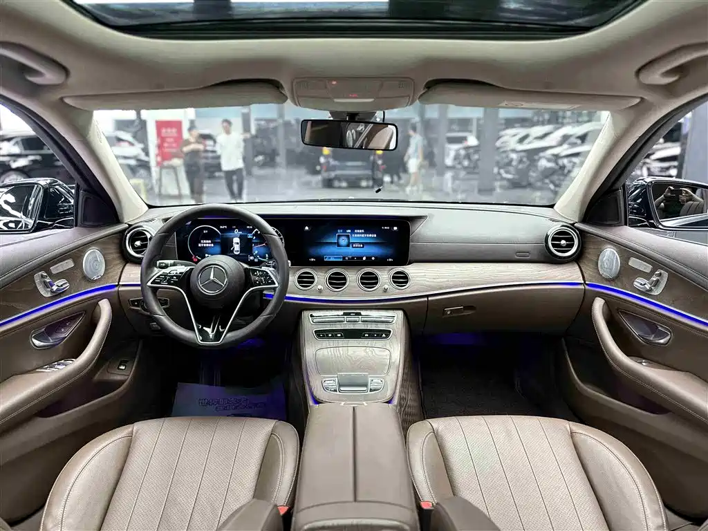 MERCEDES-BENZ E CLASS