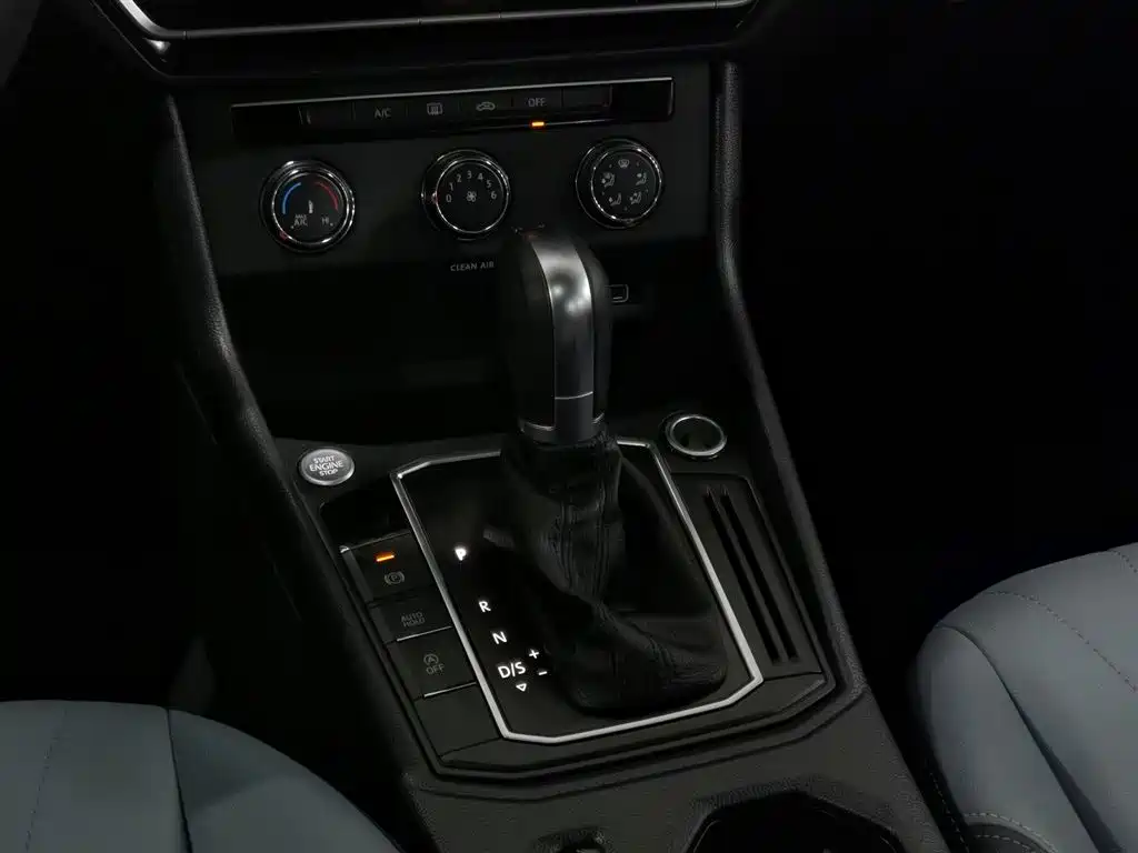 Volkswagen Lavida 2024 Model 1.5L Automatic 5 Million Edition фото 13