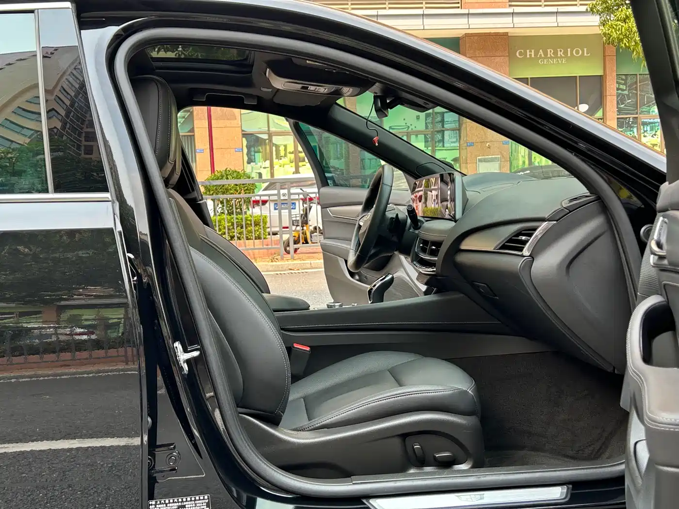 Cadillac CT5 2024 28T Luxury Model Pro фото 28