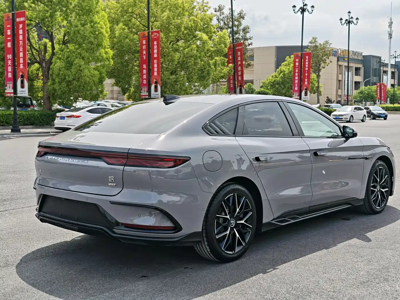 BYD Han 2025 DM-i 125KM LiDAR Smart Driving фото 9