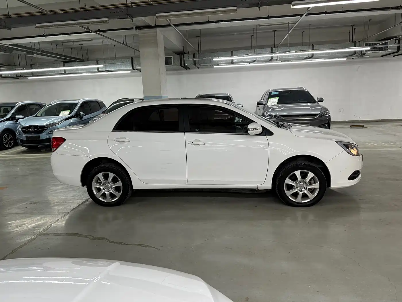 BYD E5
