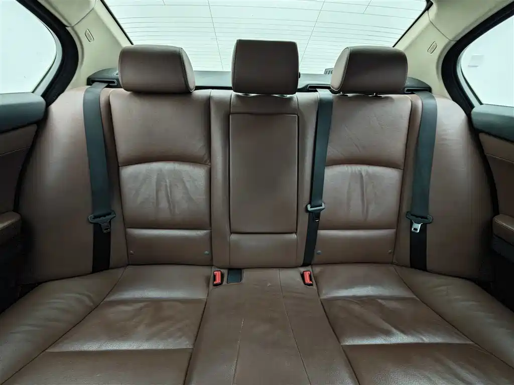BMW 5 Series (Import) 2015 520i Elegance фото 23