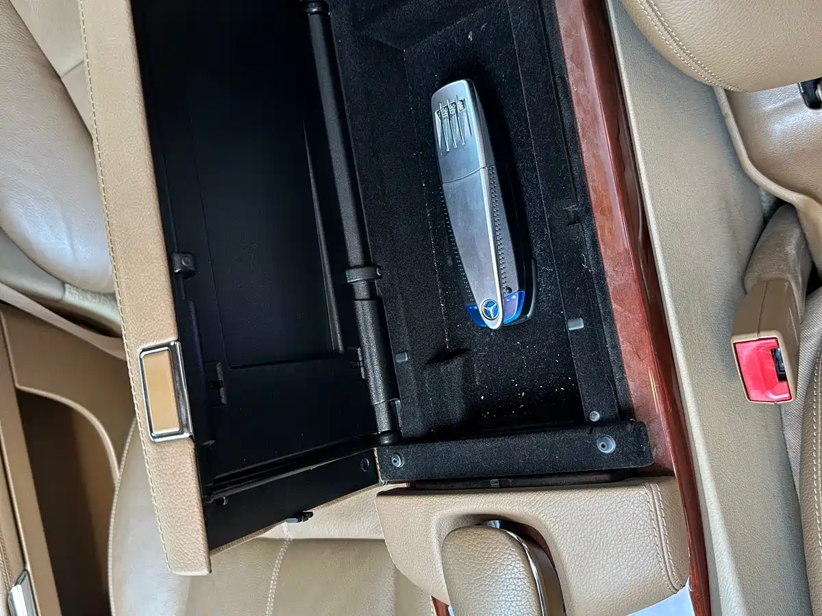 Mercedes-Benz S-Class 2008 S 300 L Premium фото 24