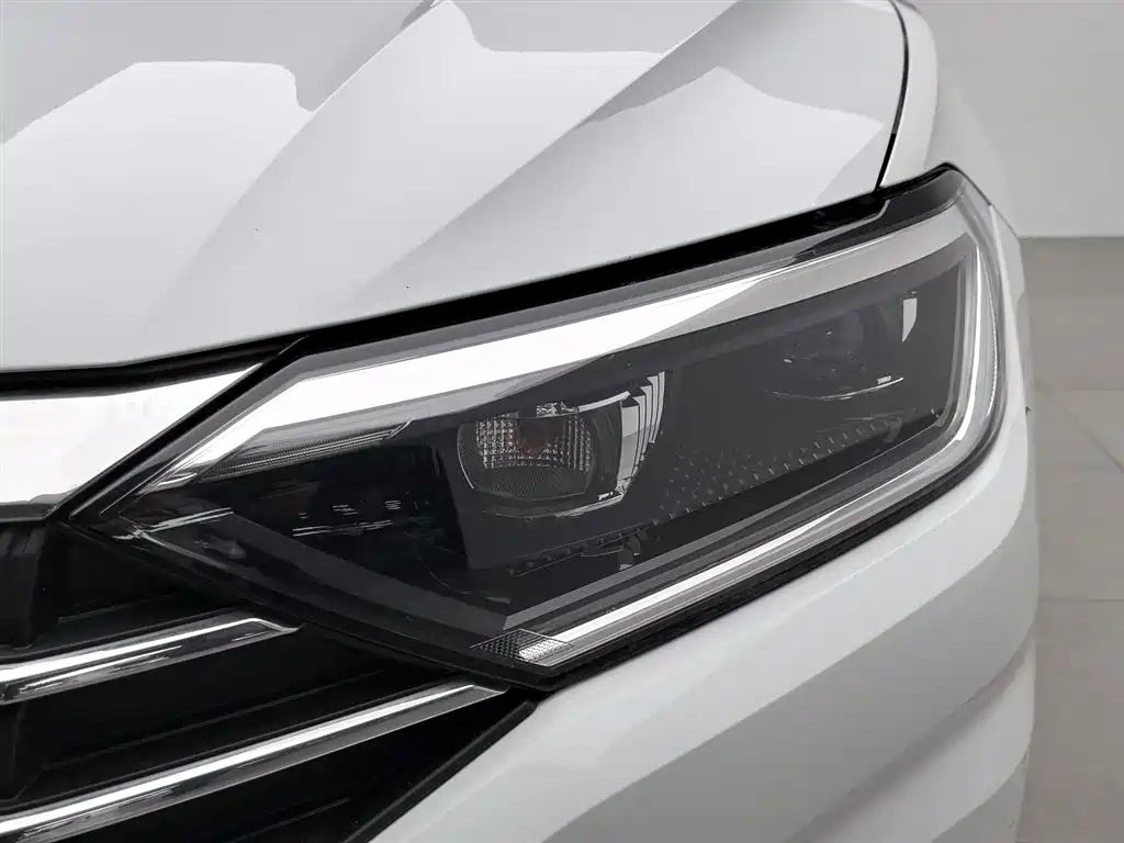Volkswagen Sagitar 2021 280TSI DSG Luxury Smart Connect фото 7