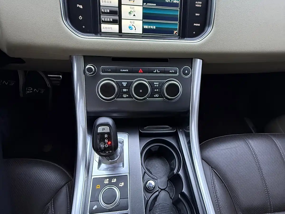 Land Rover Range Rover Sport 2014 3.0 SC V6 HSE DYNAMIC фото 9