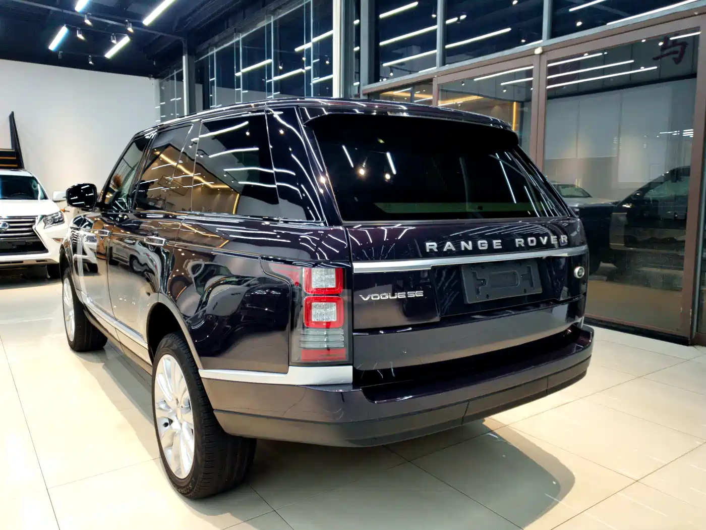 Land Rover Range Rover 2014 3.0 SC V6 Vogue фото 4