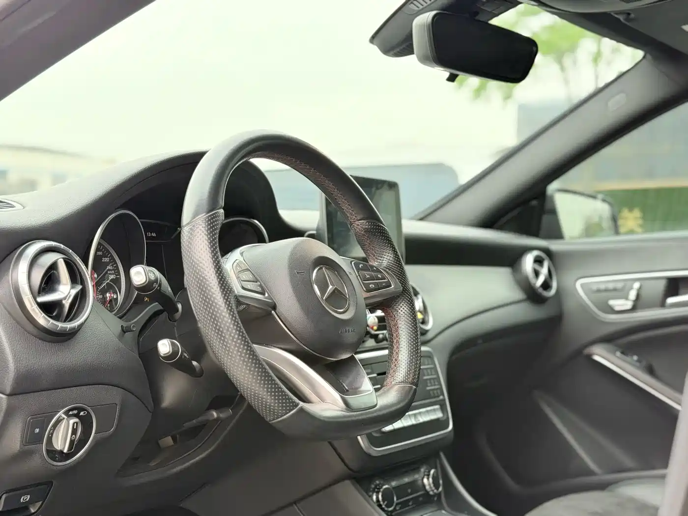 Mercedes-Benz CLA (Import) 2016 CLA 220 4MATIC фото 8
