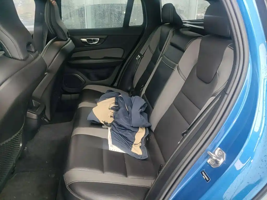 Volvo V60 2021 2021 B5 Zhiyuan Sport Edition