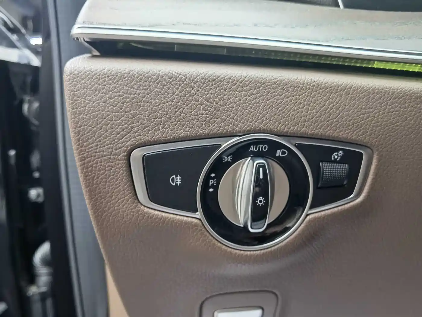 Mercedes-Benz E-Class 2020 Facelift E 300 L Fashion фото 12