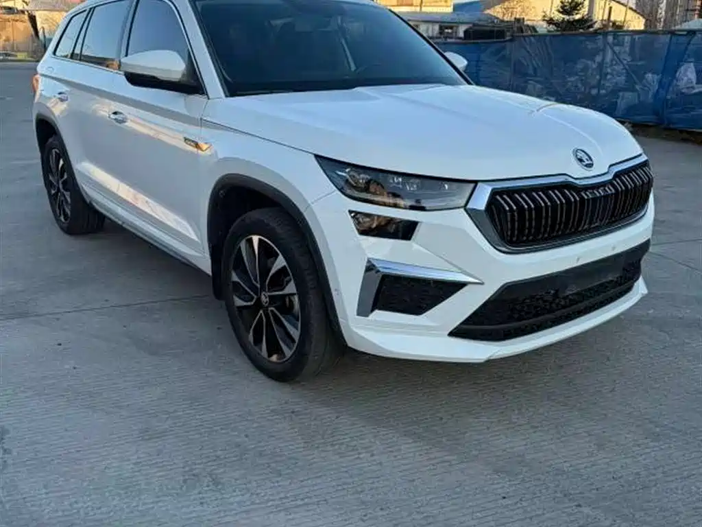 Škoda Kodiaq 2022 Facelift TSI330 5-seat FWD Luxury Edition фото 3