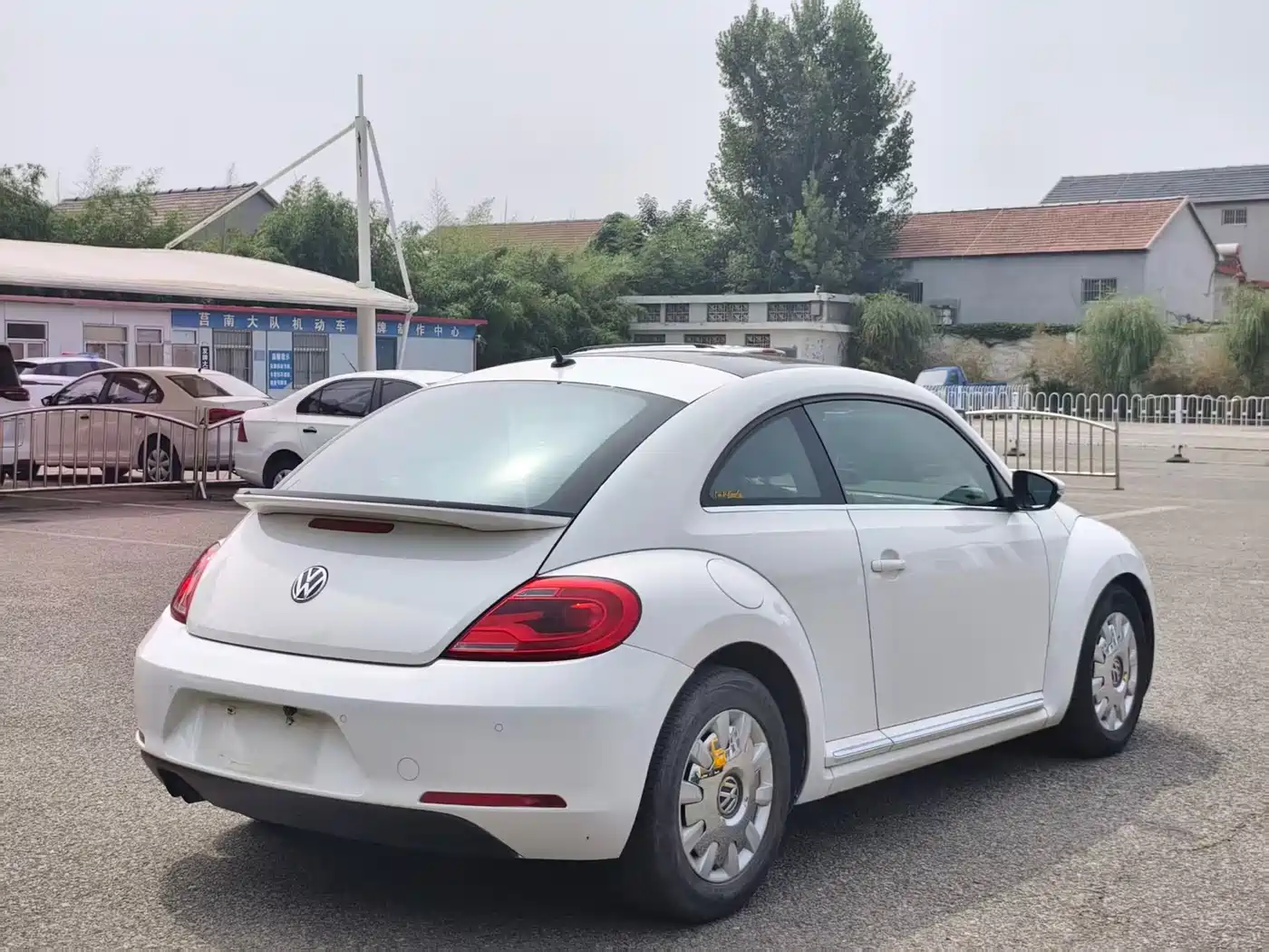 Фото 4 - Volkswagen Beetle