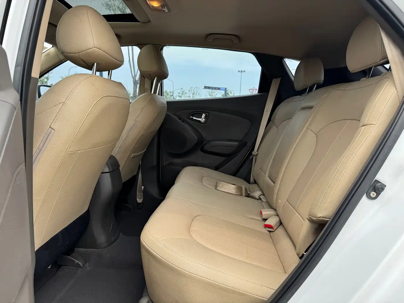 Hyundai Beijing Hyundai ix35 2013 2.0L Auto 2WD Smart GLS China IV фото 7