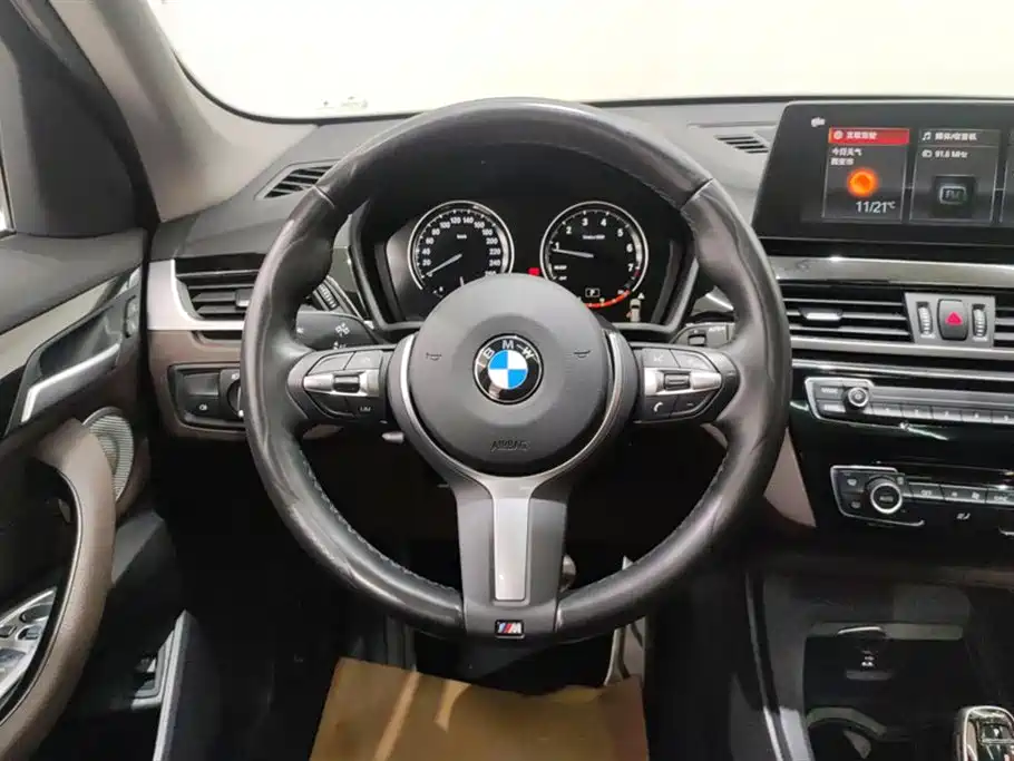 BMW X1 2022 sDrive25Li Leading фото 15