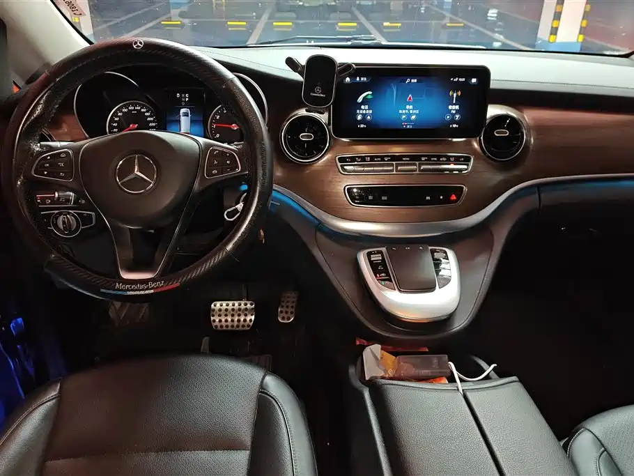 MERCEDES-BENZ V CLASS