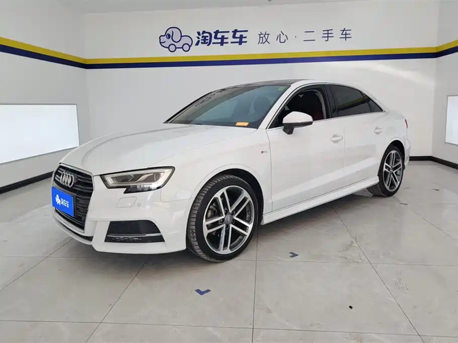 Audi A3 2018 30th Anniversary Limousine 35 TFSI Sport