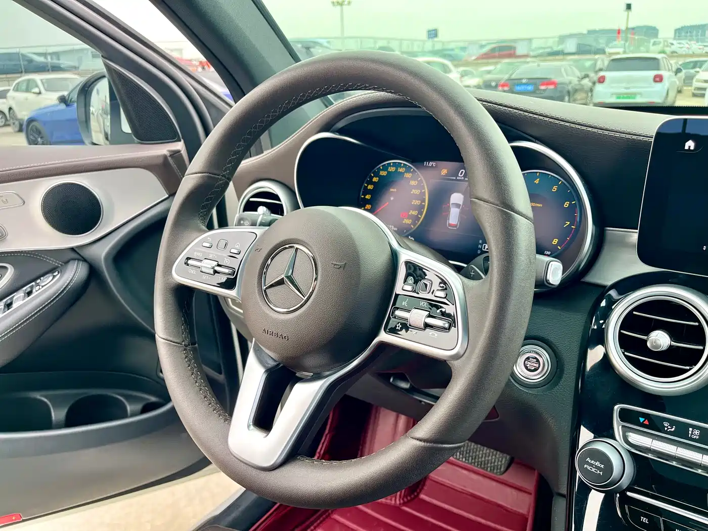 Mercedes-Benz GLC 2020 Facelift GLC 260 L 4MATIC Dynamic фото 12