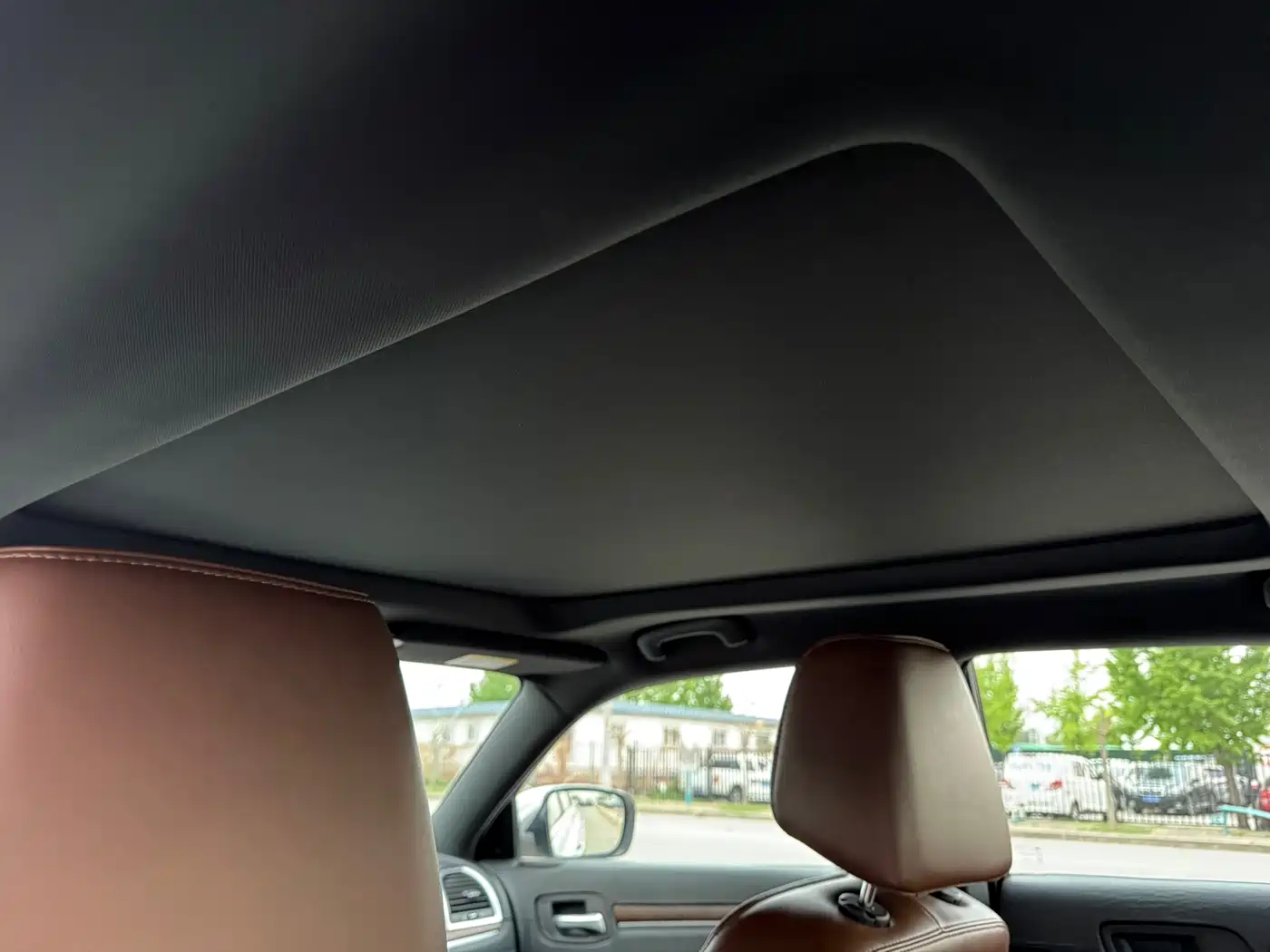 Chrysler 300C (Import) 2014 3.0L Excellence Edition фото 19