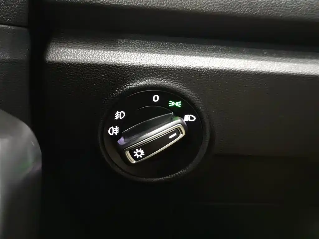 Volkswagen T-ROC 2022 280TSI DSG 2WD Elite PLUS фото 21