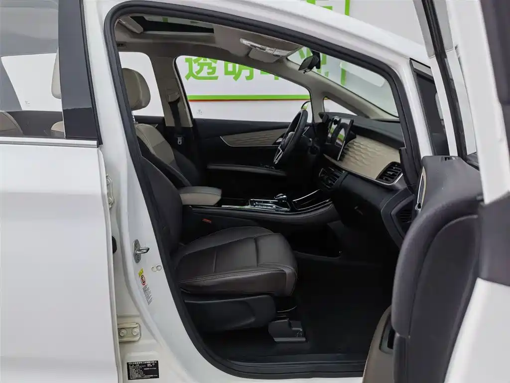 BYD Song MAX New Energy 2022 DM-i 105KM Honor Model фото 23