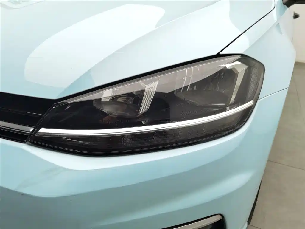 Volkswagen Golf 2020 Beloved Edition 280TSI DSG Luxury фото 7