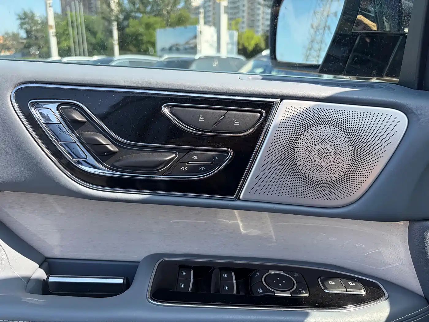 Lincoln Navigator 2024 2022 3.5T Presidential Edition