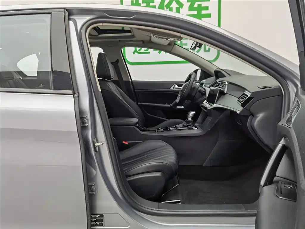 Peugeot 408 2022 1.6T Progressive Edition фото 23
