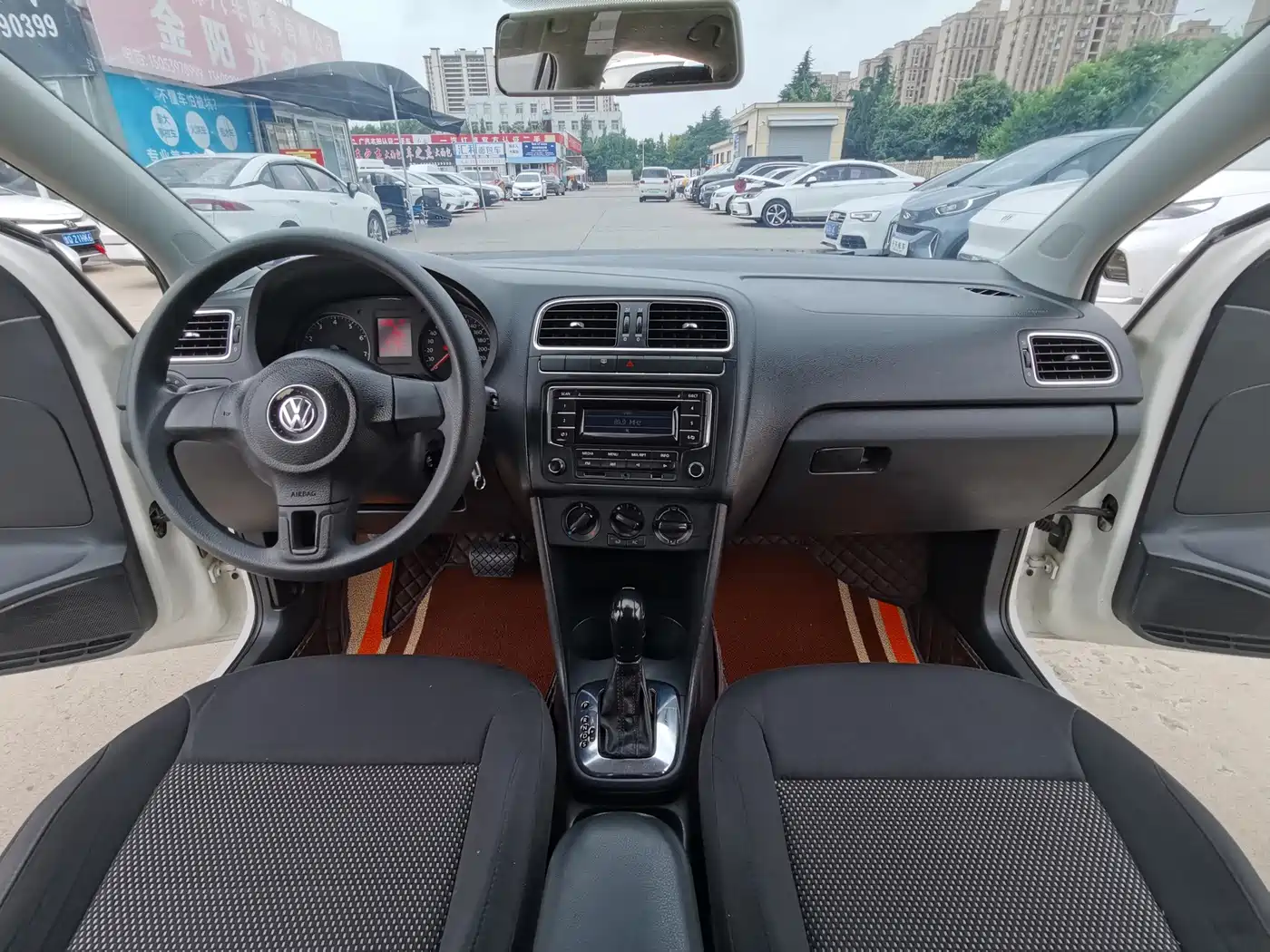 Volkswagen Polo 2014 2013 1.4L Automatic Comfort Edition