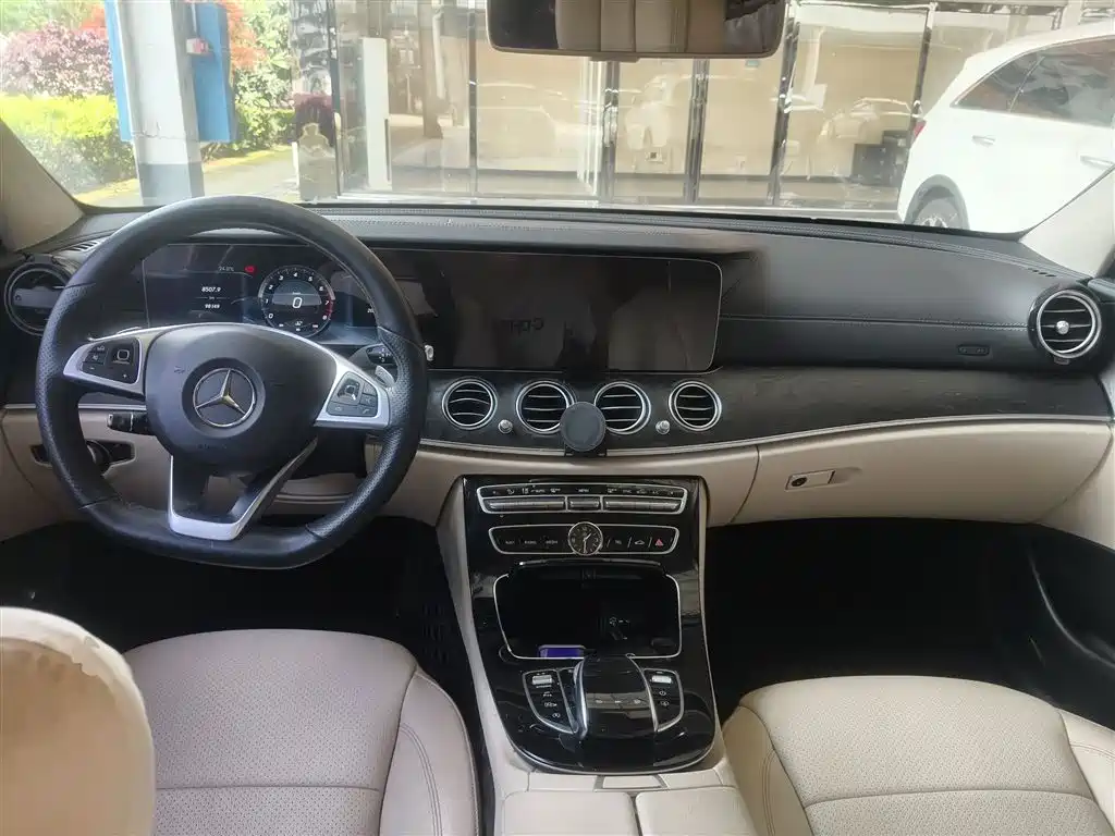 Mercedes-Benz E-Class 2017 E 300 L Sport Luxury фото 10