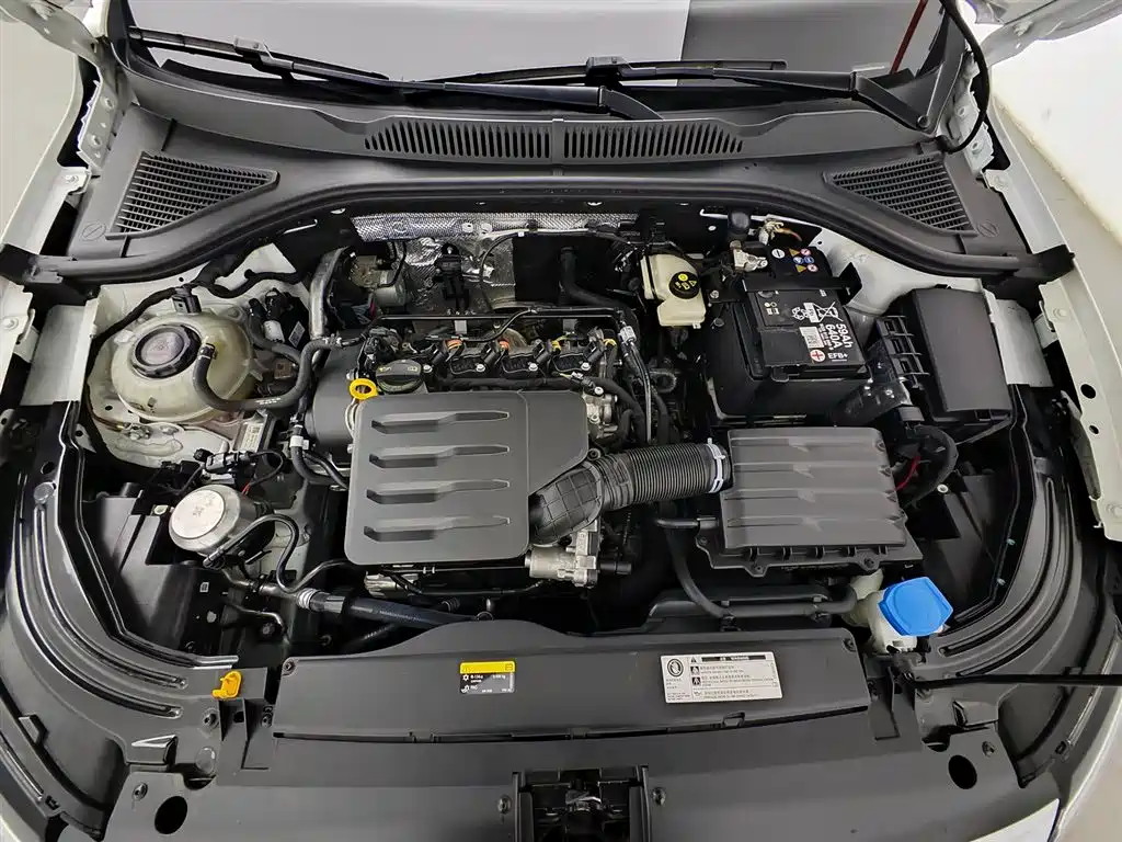 Volkswagen Lavida 2024 Model 1.5L Automatic Delight Edition фото 6