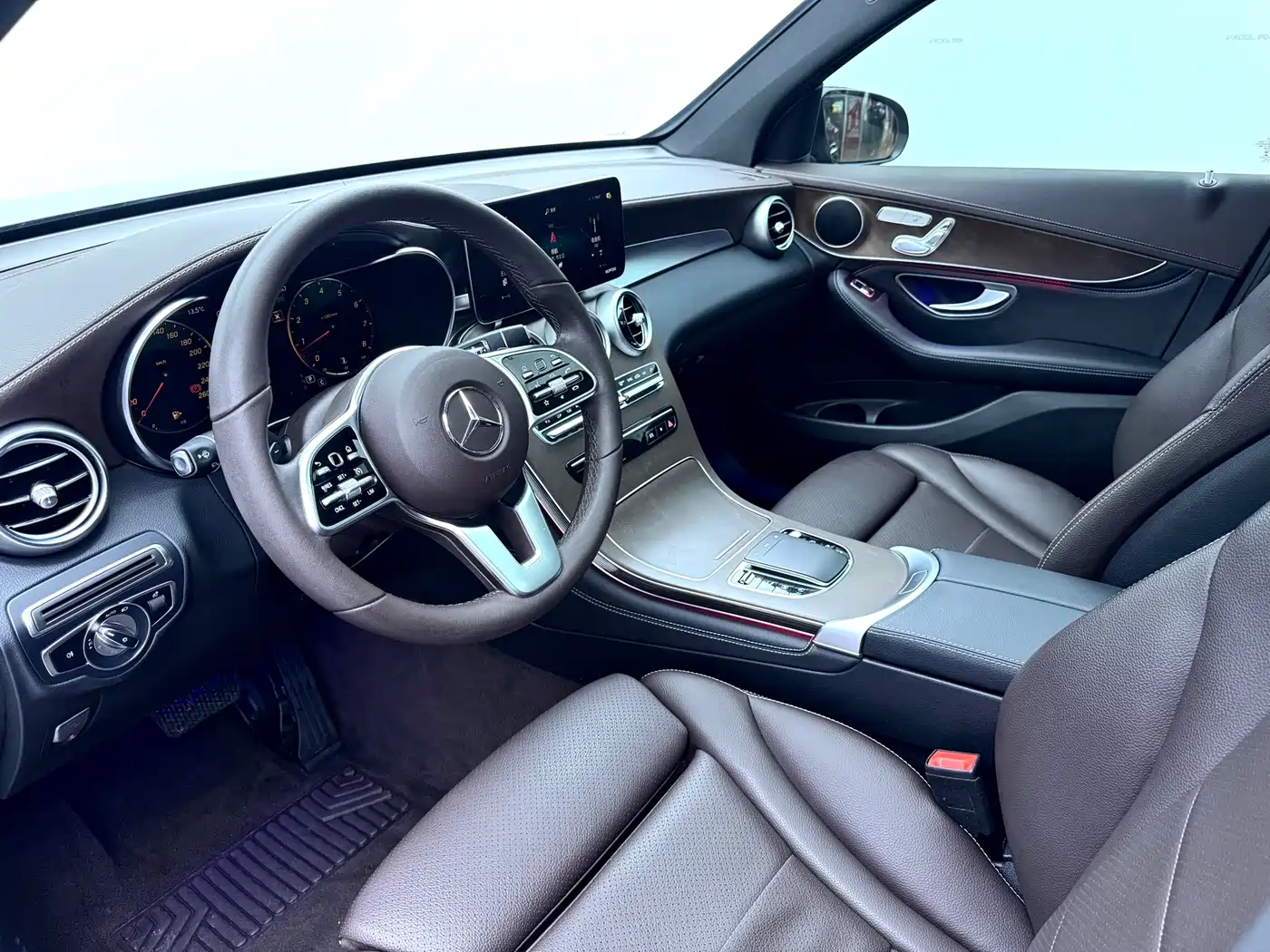 Mercedes-Benz GLC 2020 Facelift GLC 260 L 4MATIC Luxury фото 12
