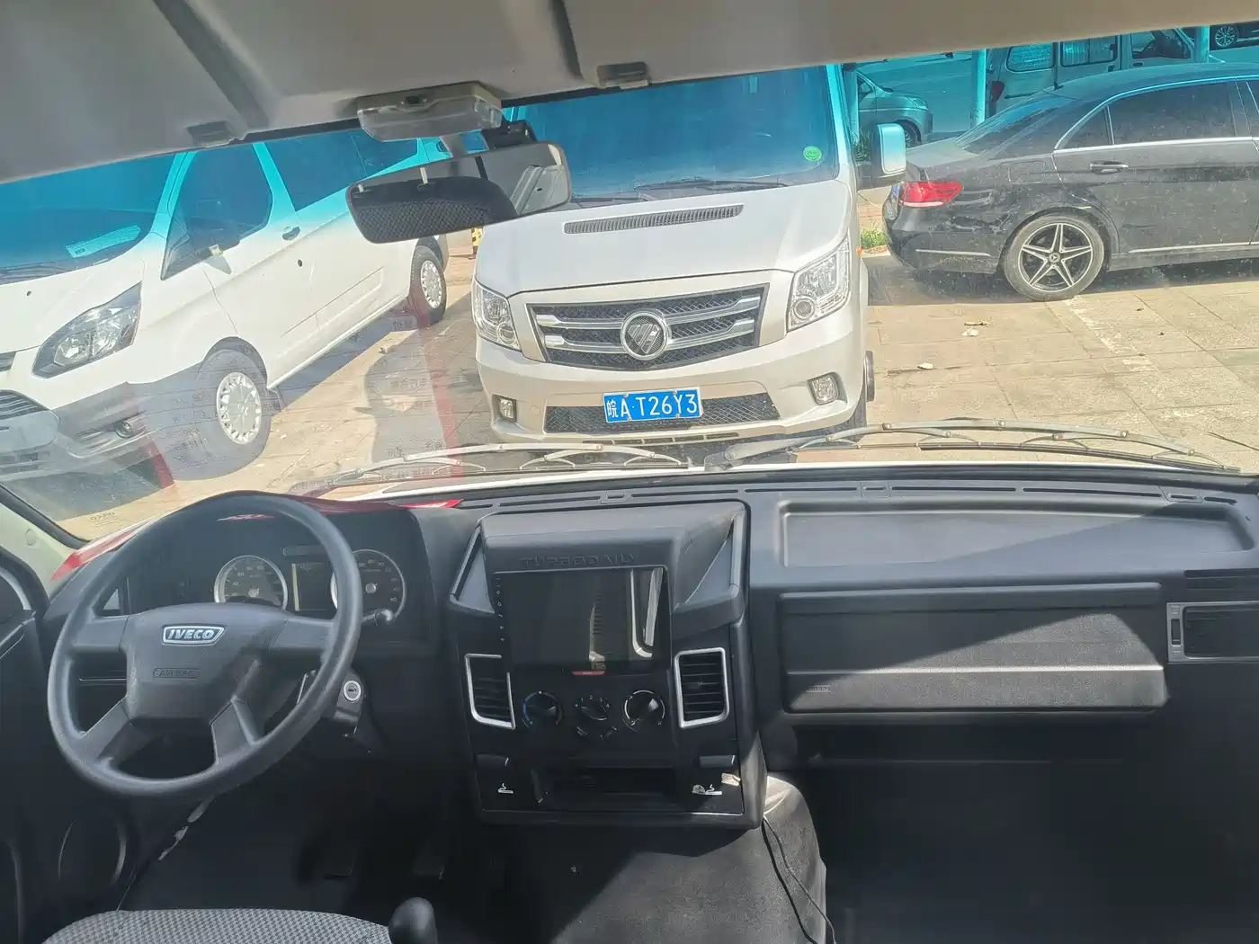 Iveco Daily 2018 2017 Model 2.5T A35 Bus 5-7 Seats 47Z5