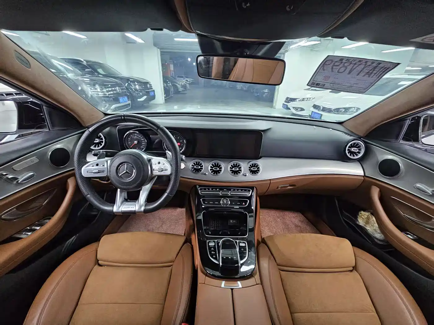 صورة 9 - Mercedes-Benz E-Class