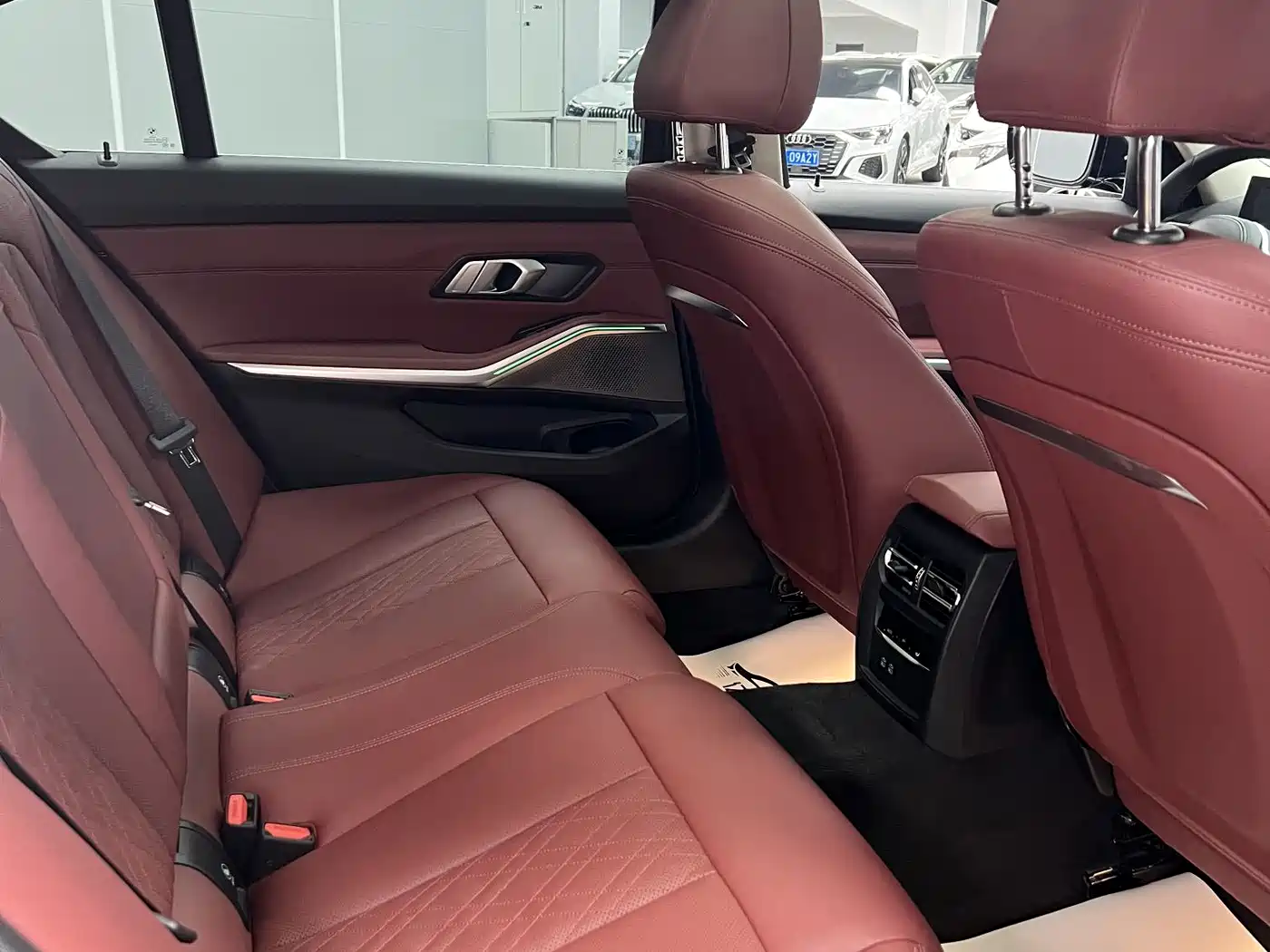 BMW 3 Series 2023 320Li M Sport Package фото 15