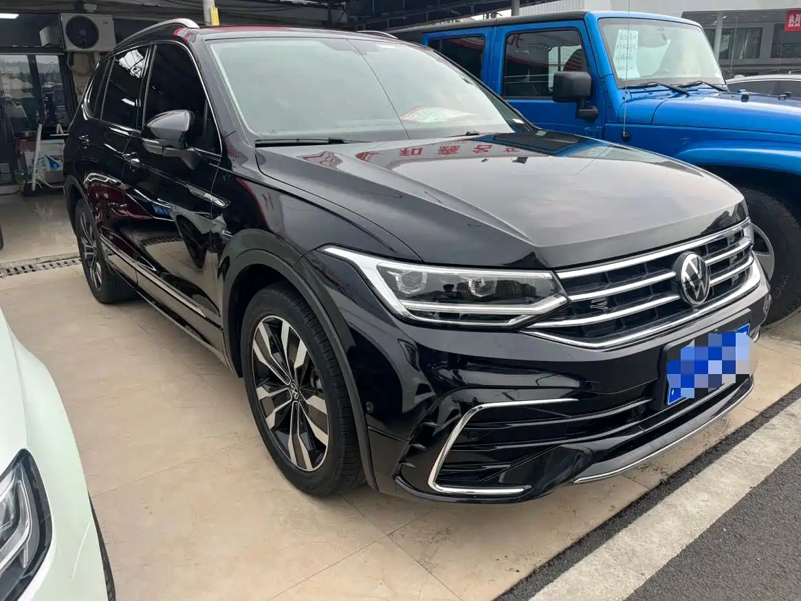 VOLKSWAGEN TIGUAN L