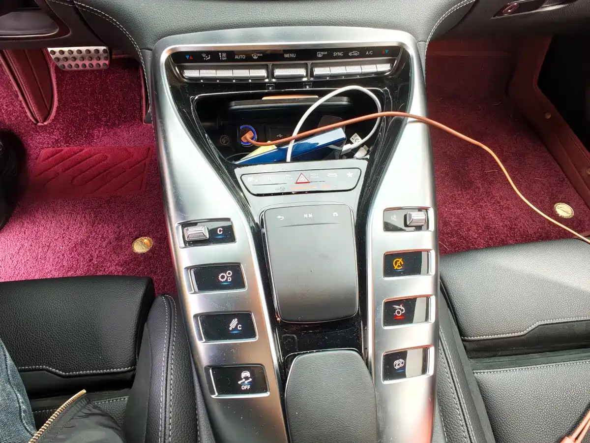 MERCEDES-BENZ AMG GT