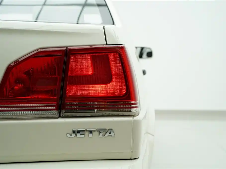 Volkswagen Jetta 2010 1.6L Partner фото 27