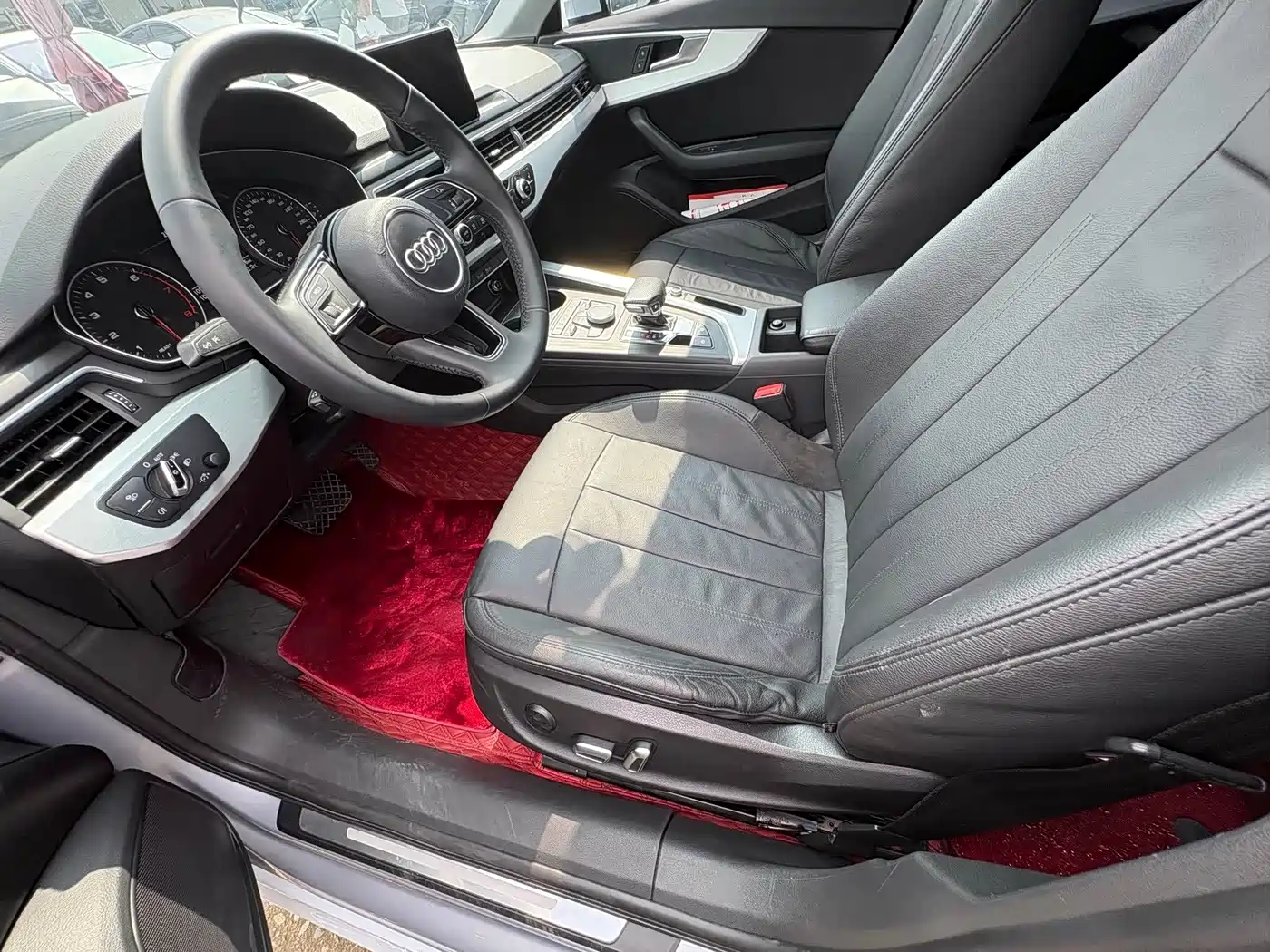 Фото 6 - Audi A4L