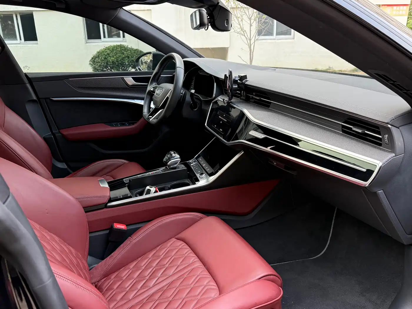 Audi A7L 2024 45 TFSI quattro Black Warrior Edition фото 10