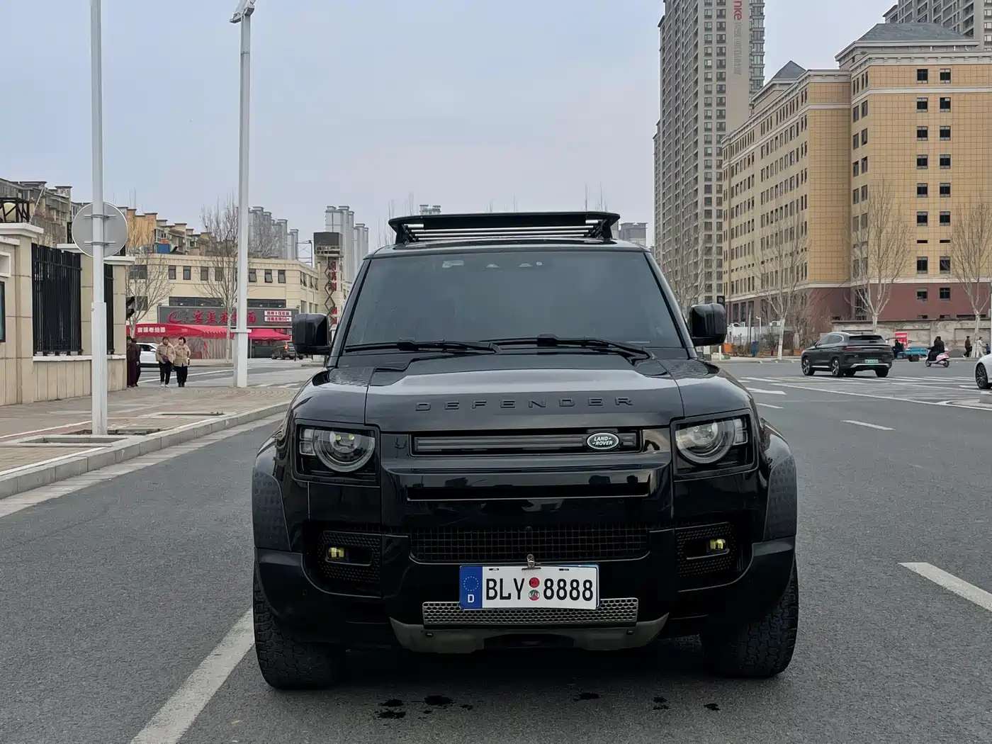 Land Rover Defender 2023 Facelift 110 3.0T P400 Dark Special Edition фото 2