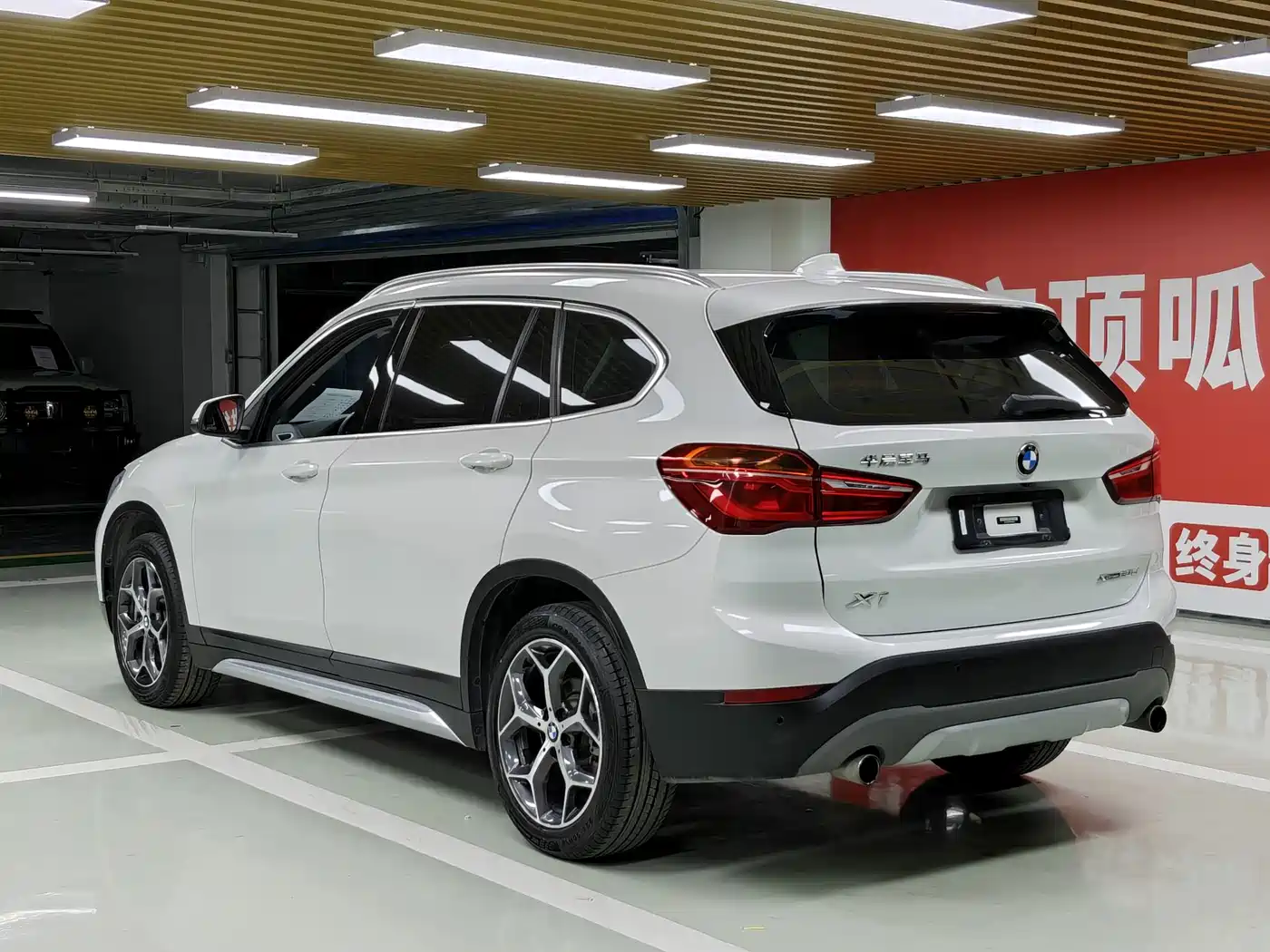 BMW X1 2019 xDrive20Li Premium Model фото 9