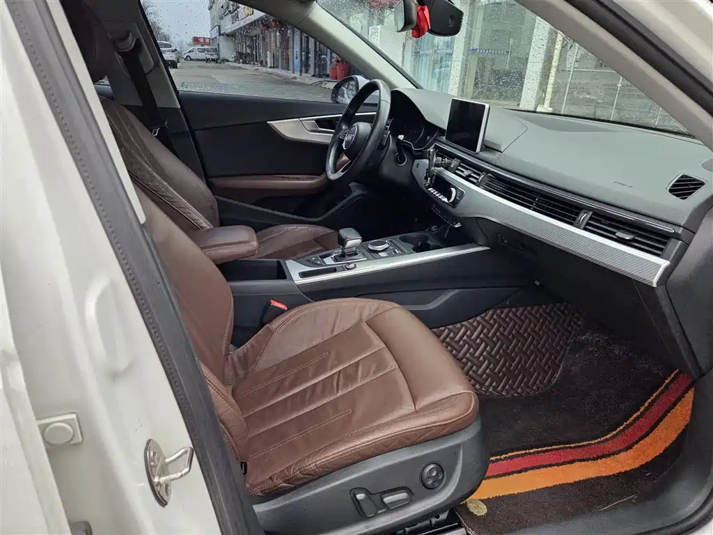 Audi A4L 2017 Plus 40 TFSI Fashion фото 13