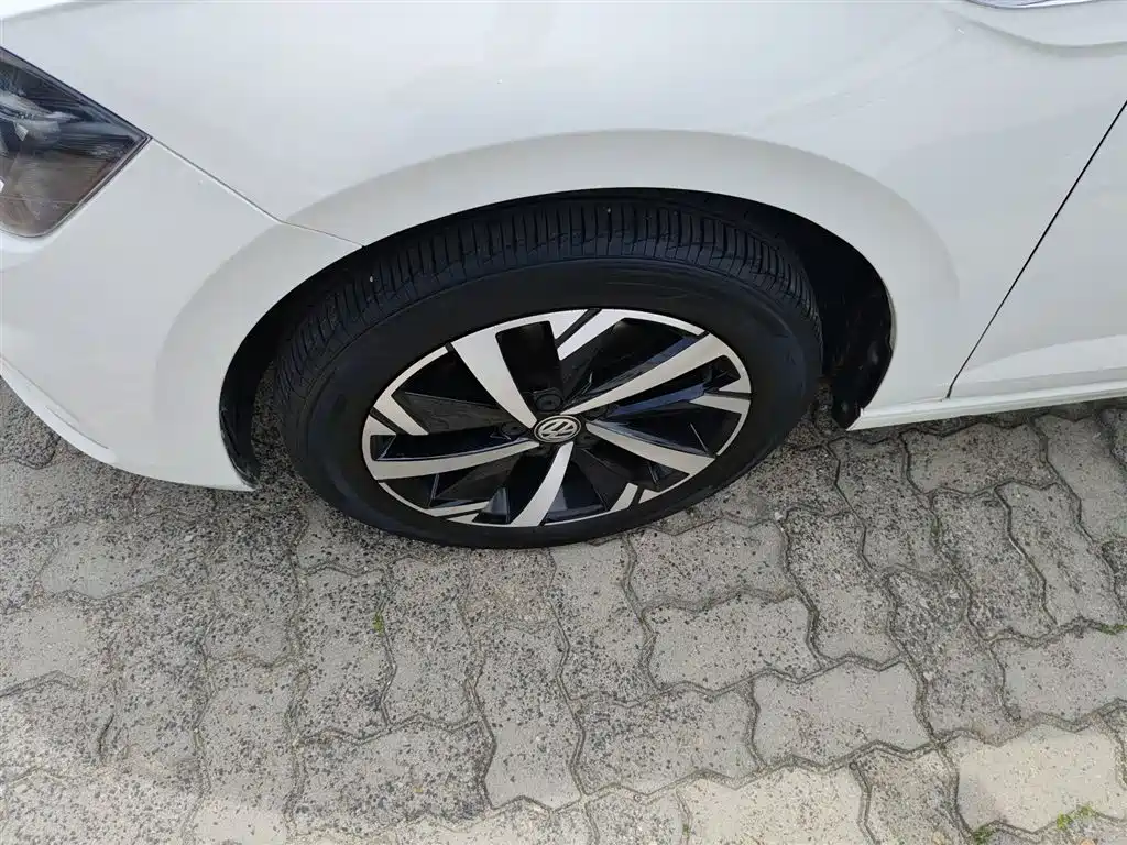 Volkswagen Polo 2019 Plus 1.5L Automatic Beats Trendy Edition фото 23