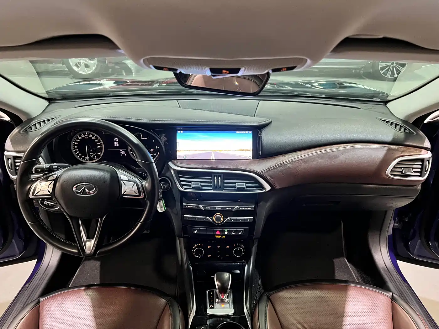 Infiniti QX30 2017 1.6T 2WD Fashion Edition фото 5