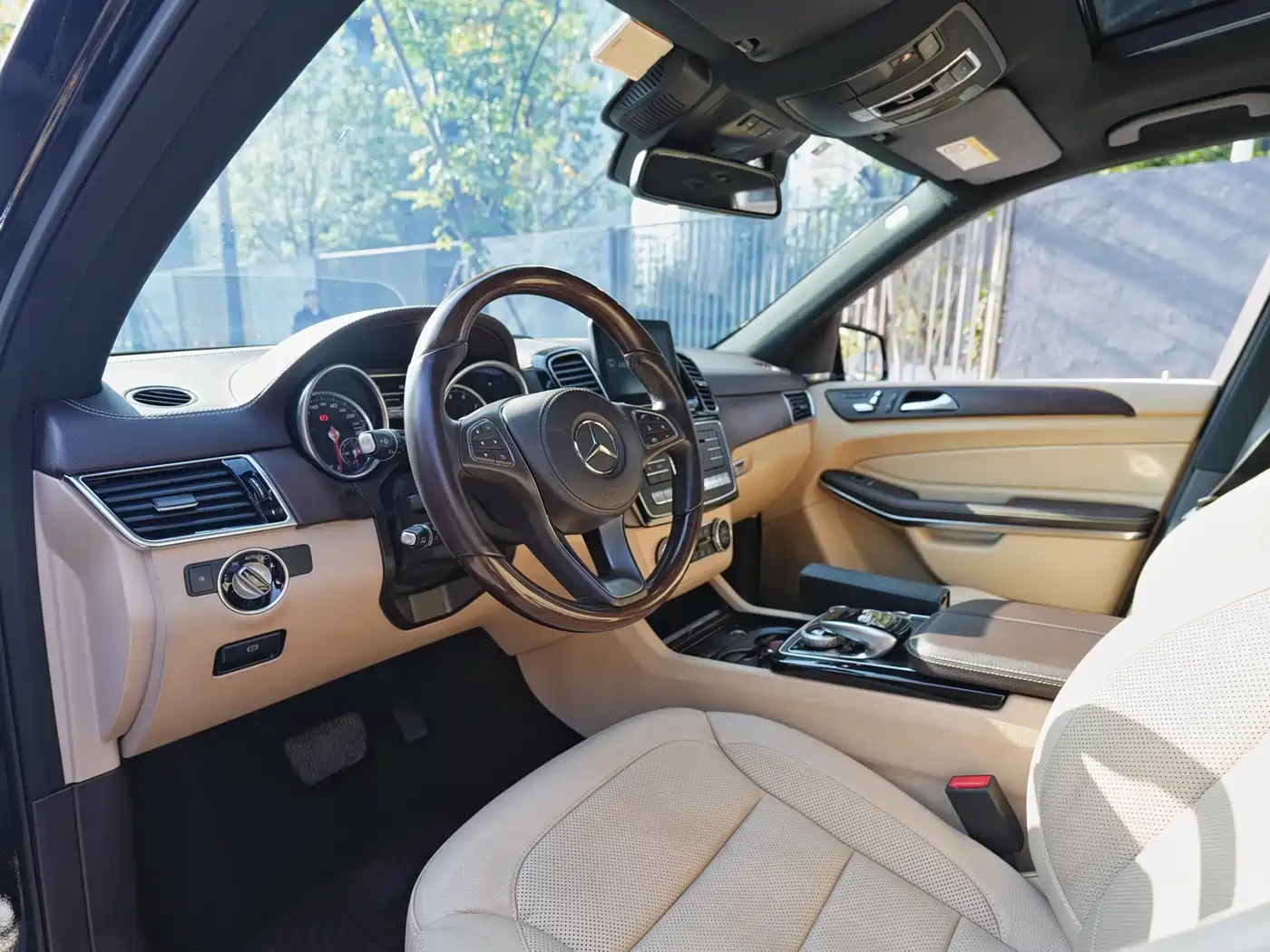 Mercedes-Benz GLS 2017 GLS 500 4MATIC фото 9