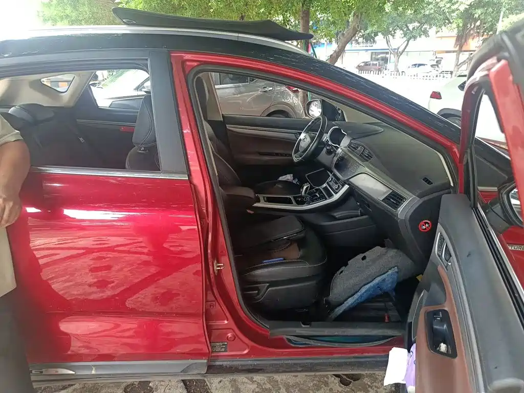 Photo 19 - Geely Emgrand GS