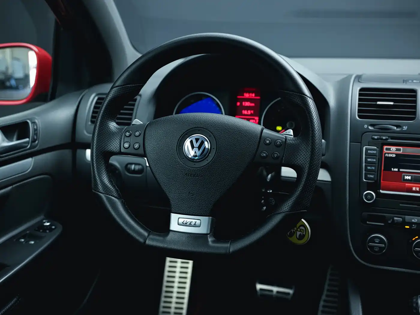 Volkswagen Golf (Import) 2006 GTI 2.0T 3-Door фото 13