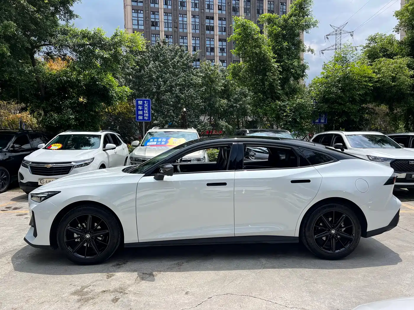 CHANGAN UNI-V